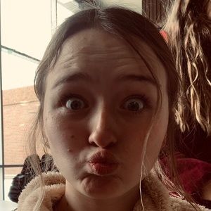 Meet your Posher, Mia